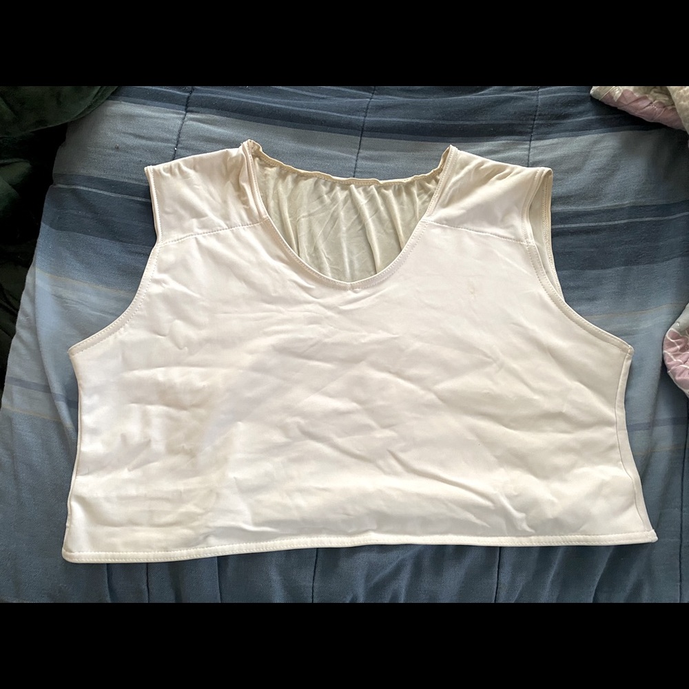GC2B WHITE HALF TANK CHEST BINDER 5X